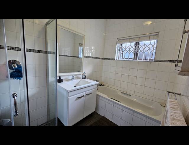 4 BEDROOM HOUSE FOR SALE IN FAIRVIEW